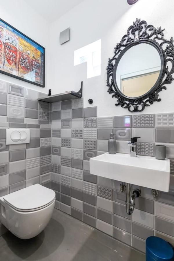 Boutique Triple House With Garden & Roof Terrace Villa สปลิท ภายนอก รูปภาพ